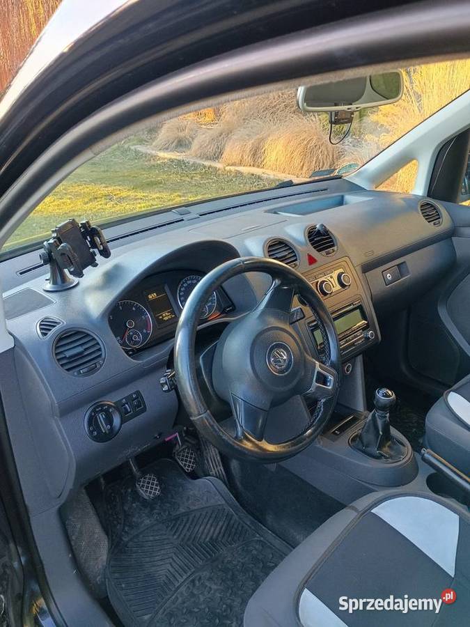 W Caddy Samochody osobowe