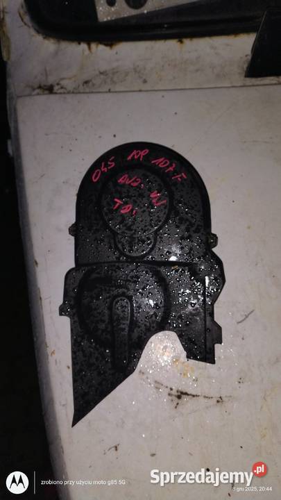 045 109 107 F zewnętrzna obudowa rozrządu Audi Części samochodowe Lubin sprzedam