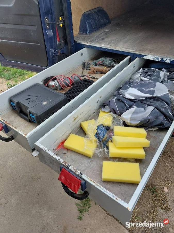 Zabudowa szuflady podłoga do busa