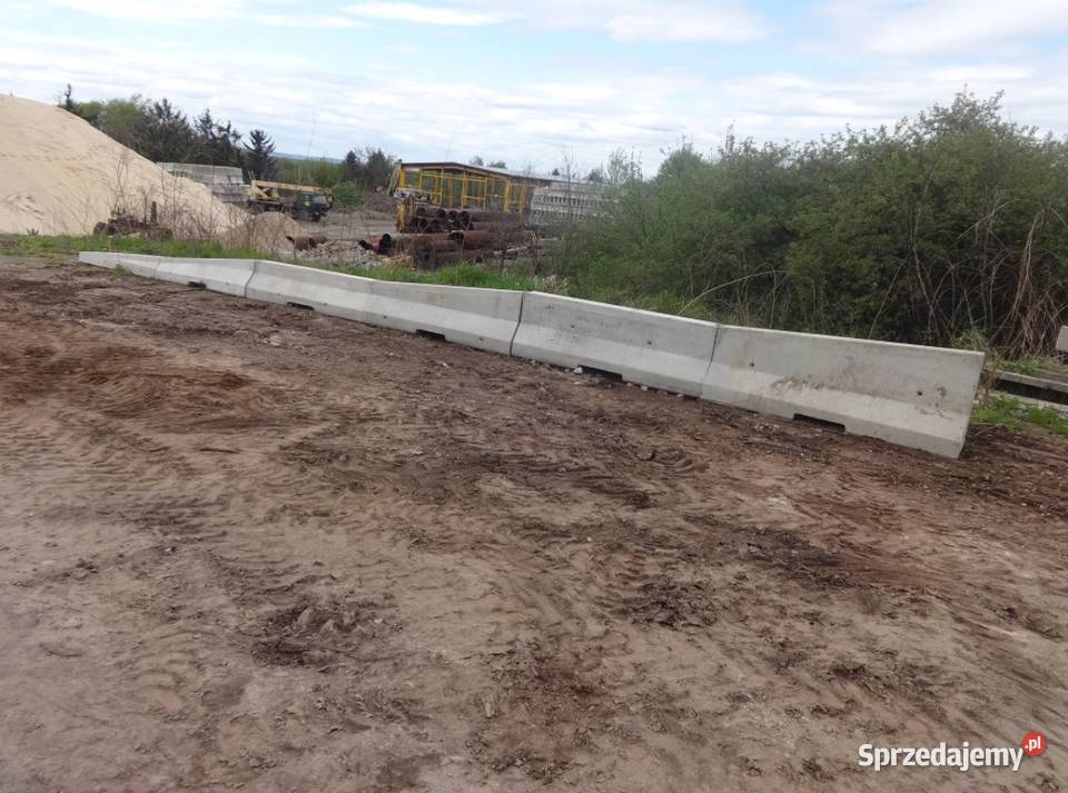 Skosy betonowe zakończenie barier betonowych 6 śląskie Dąbrowa Górnicza