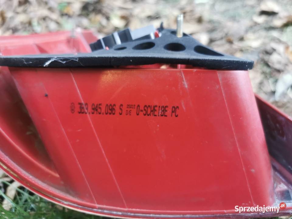 Passat B5 FL lampa lewa tył 3B9945096S kombi Łódź