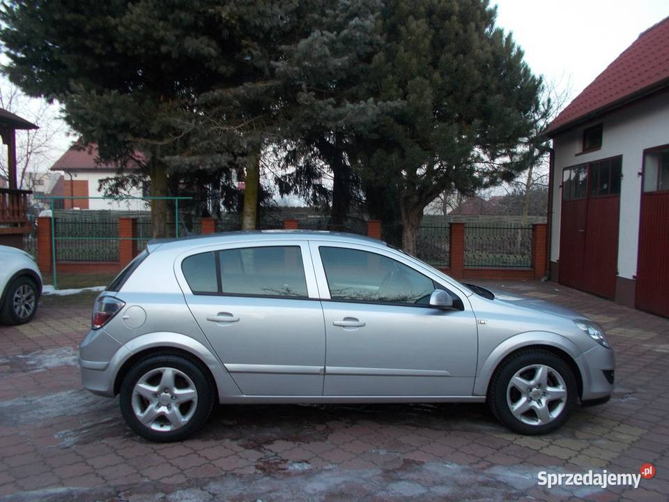 OPEL ASTRA H 16 benz 2008 r 5 drzwi KLIMATRONIK wielofunkcyjna kierownica Uniejów