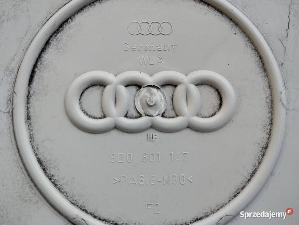Kołpak Audi 15 8D0601147 sztukę oryginalny A4 śląskie Kamieniec sprzedam