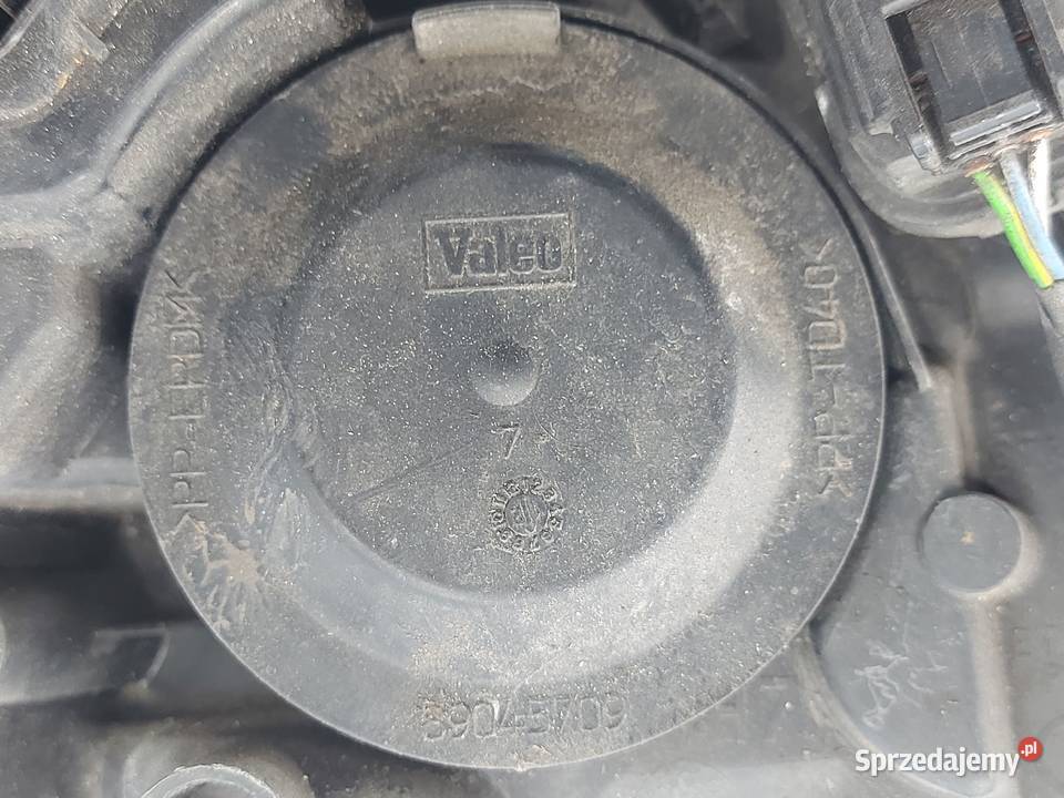 PEUGEOT 208 lampa lewa przód ANGLIK 9802221580 osobowe Kielce sprzedam