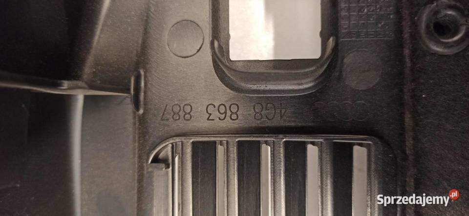 AUDI A7 4G BOCZEK BAGAŻNIKA LEWY 4G8863887C