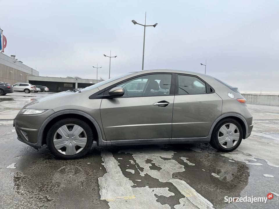 Honda CIVIC VIII UFO 14 BENZYNA nieuszkodzony lubelskie Lublin