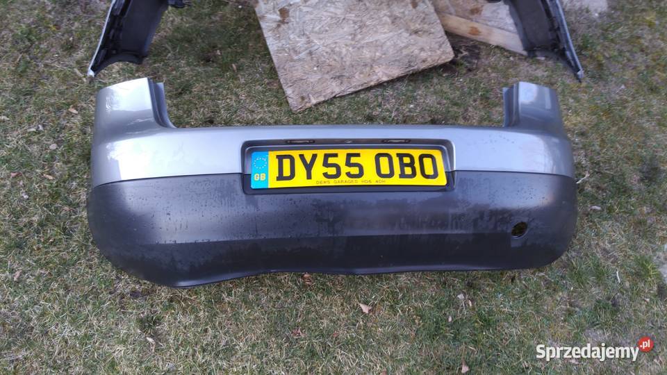 Golf 5 zderzak tył kompletny z lampkami do Czarny Las