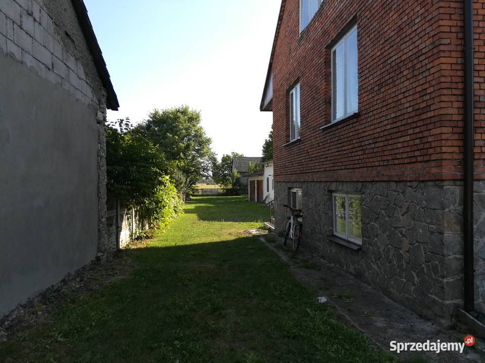 Dom wolnostojący z zabudowaniami Stary Koniecpol