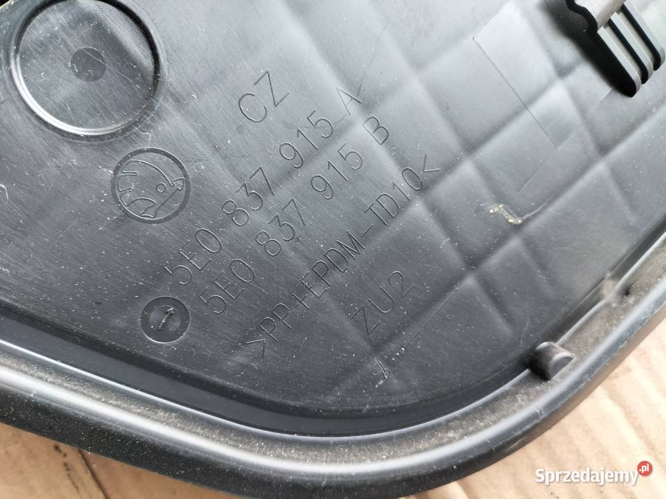 OCTAVIA III 3 5E0837915A ZAŚLEPKA DRZWI LEWY lubelskie Kamień-Kolonia sprzedam