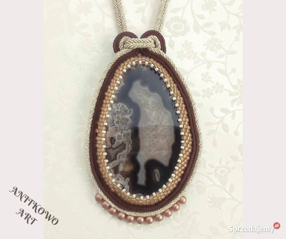 WISIOR Z AGATEM beżowy SUTASZ Naszyjniki Warszawa