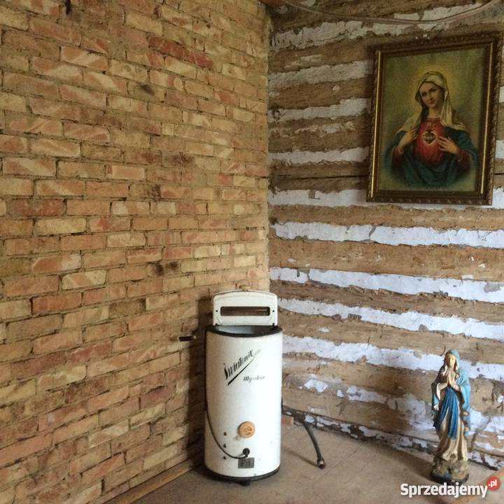 Uroczy dom drewniany w zacisznym miejscu do remontu małopolskie Lipinki