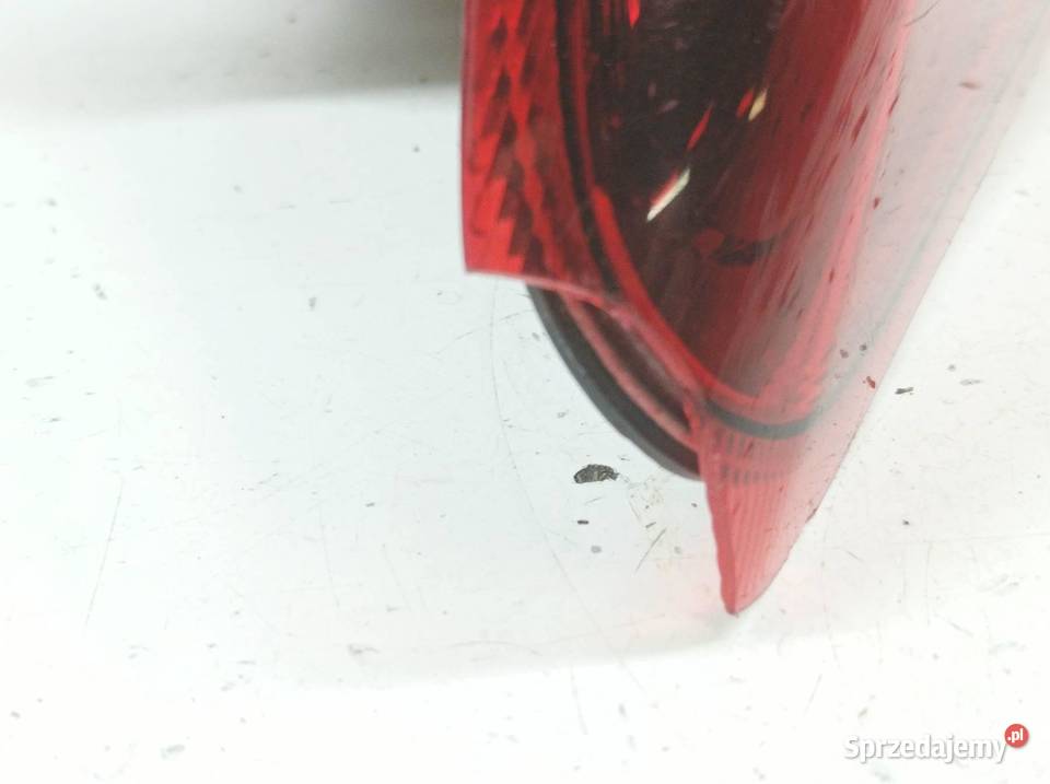 LAMPA TYŁ LEWA EU USZKODZONA Toyota Yaris III