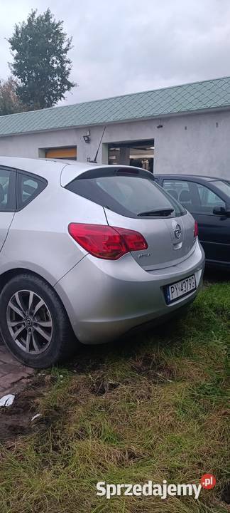 Opel Astra J