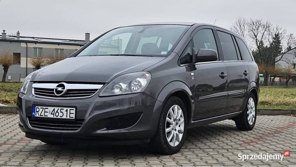 Opel Zafira 7 os 16 benz 2010 r Tempomat radio podkarpackie