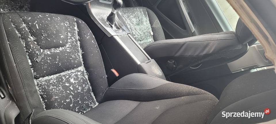 Volvo V60 Uszkodzone na Części 2011 163 20 isofix Poznań sprzedam
