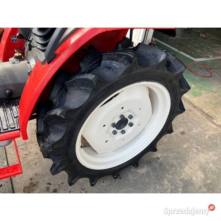 Traktor Yanmar F200S Traktor 4x4 z TUZ Kraków