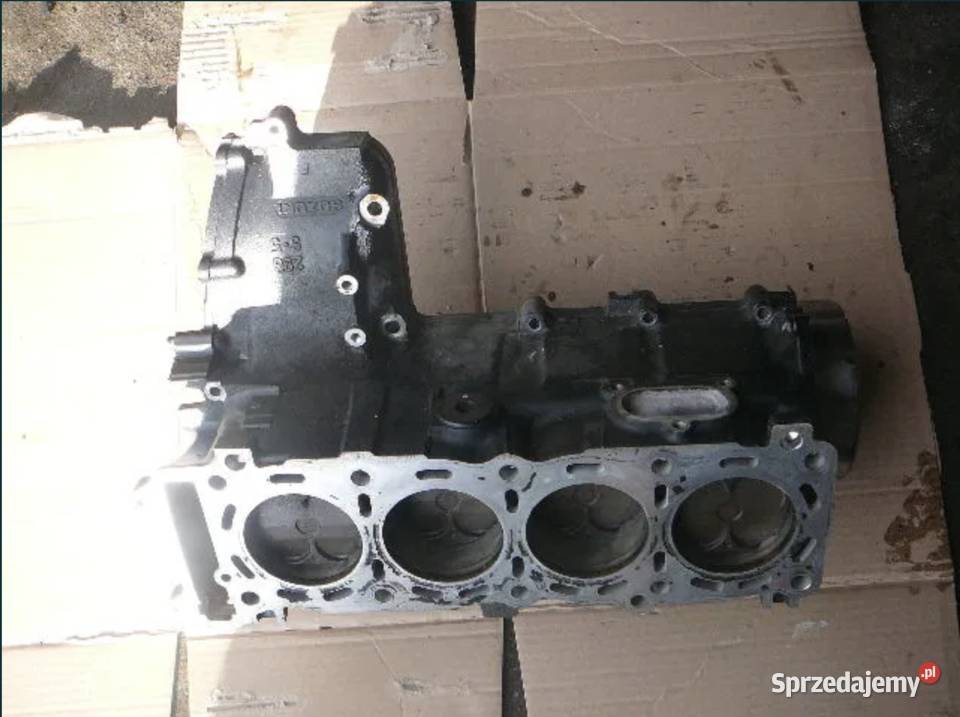 Karter Blok górny cylindry silnika Suzuki GSR Części i akcesoria motocyklowe Ostrzeszów