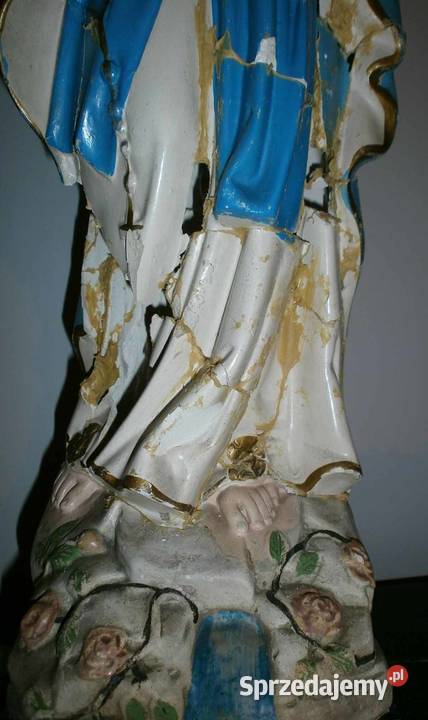 Duża i stara Figura Matki Boskiej Uszkodzona Kraków