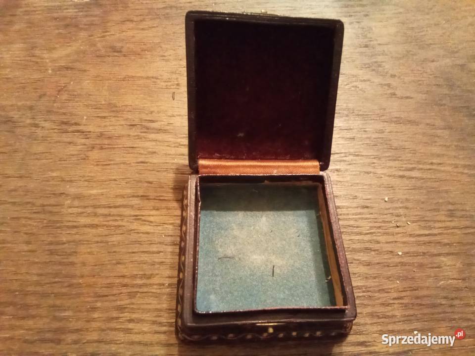 Stare pudełko na biżuterię PRL sprzedam
