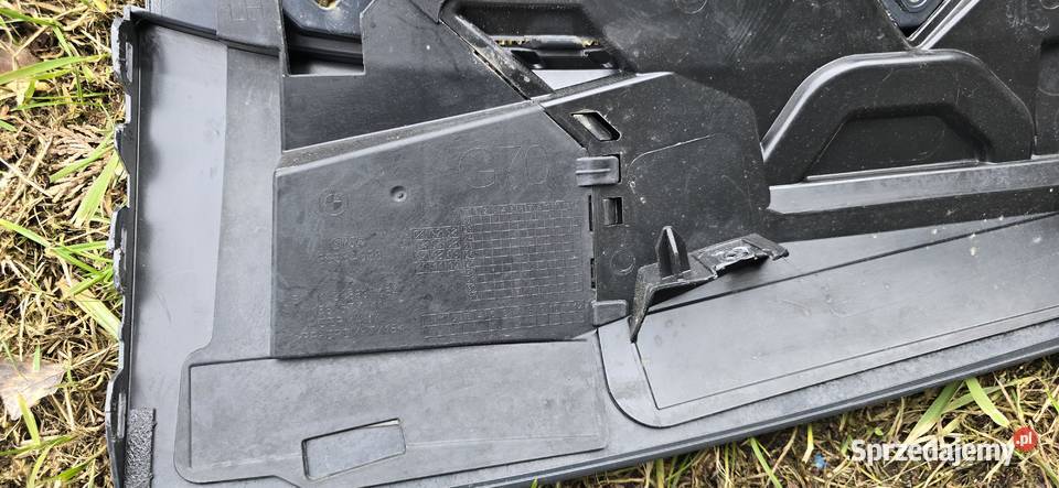 Wkład osłona środka zderzaka BMW 7 G70 śląskie Katowice