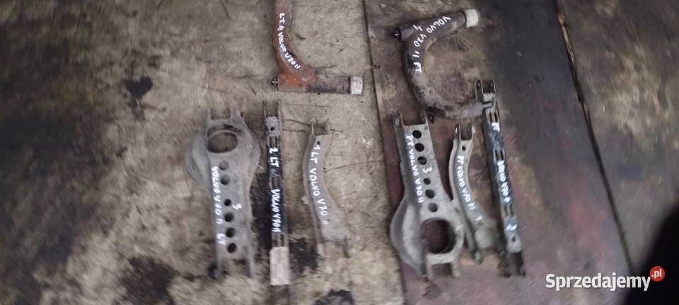 VOLVO V70 II wahacz tył prawy lewy Części samochodowe