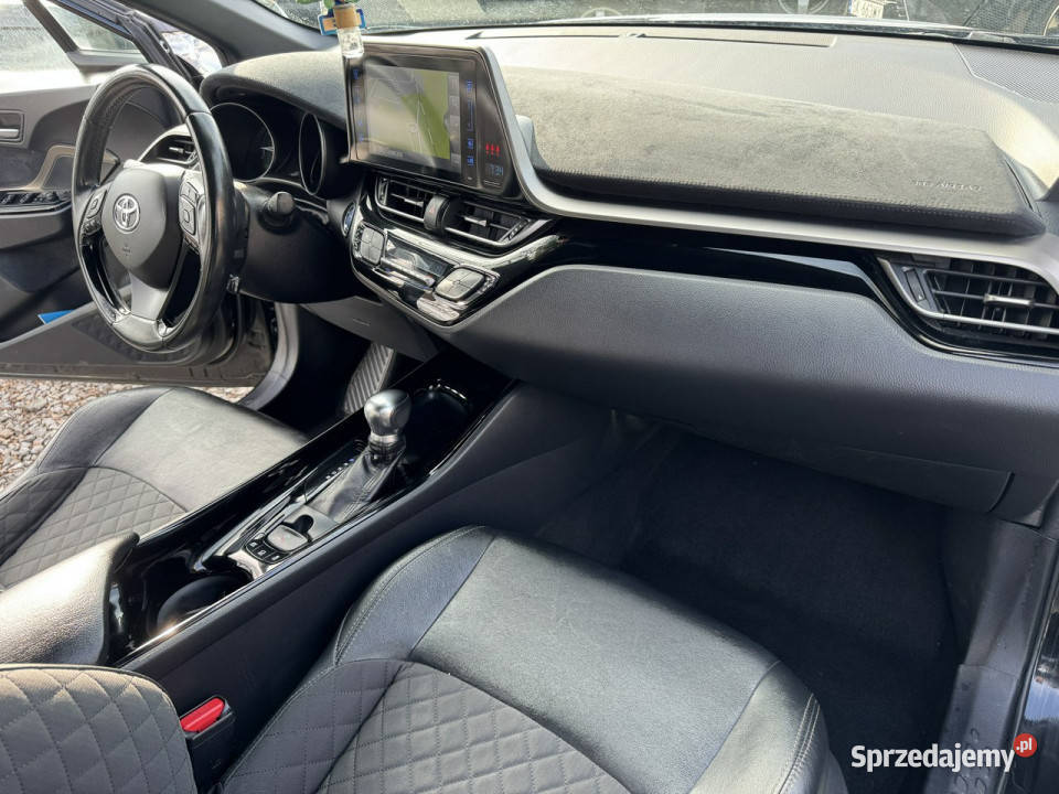 Toyota CHR 18 selection skóra full LED hybryda m C-HR
