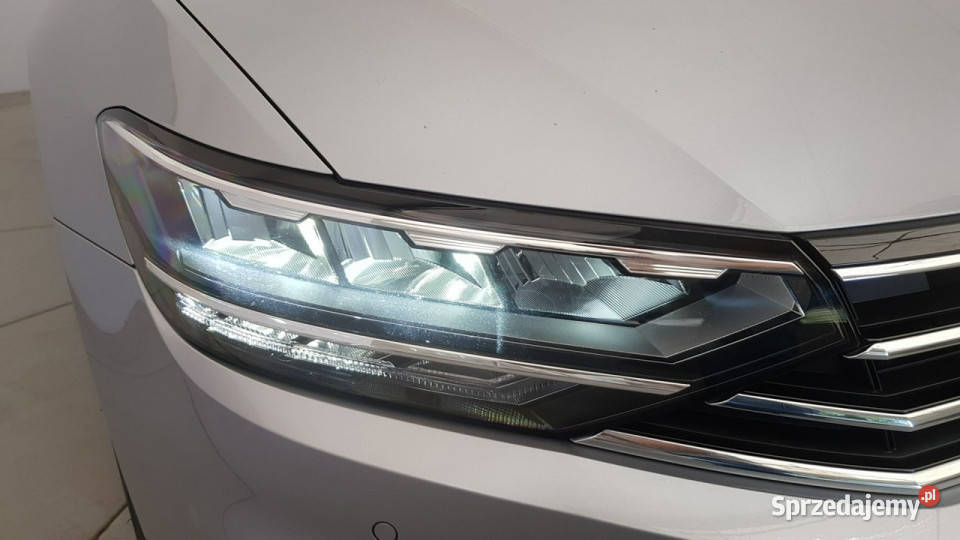 Volkswagen Passat 20 TSI Elegance DSG Z Warszawa sprzedam
