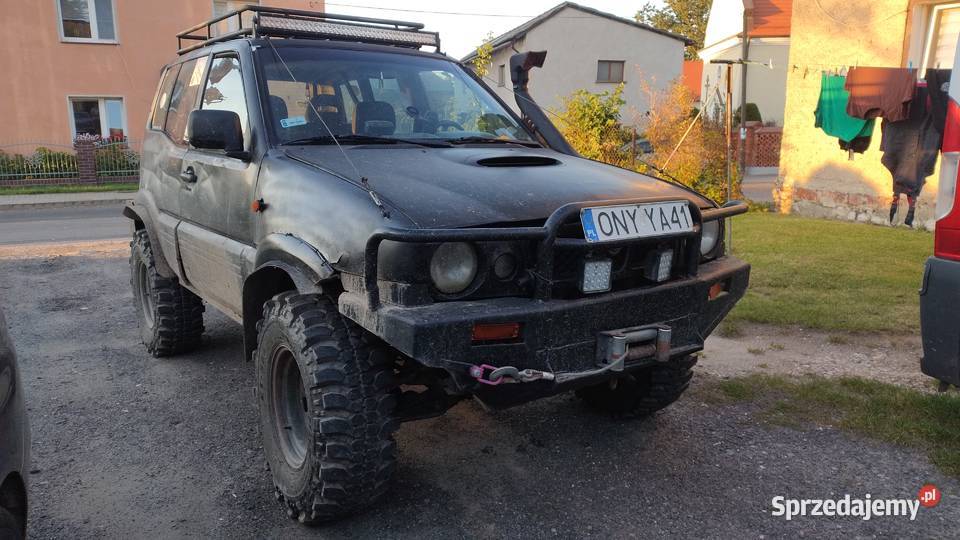 Nissan Terrano 2 27 TDI wyciągarka pług 4x4 Terrano Nysa