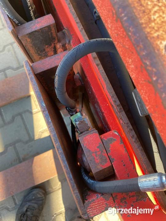 Pozycjoner wideł z funkcją chwytaka Antonie