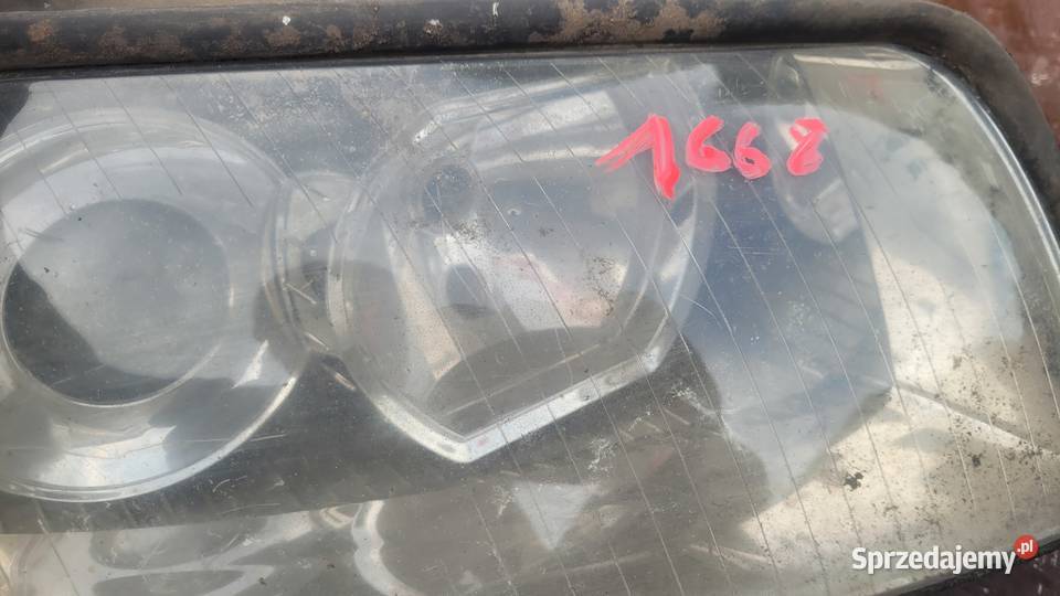 REFLEKTOR LAMPA PRAWA PRAWY PRZÓD AUDI A4 B6 osobowe