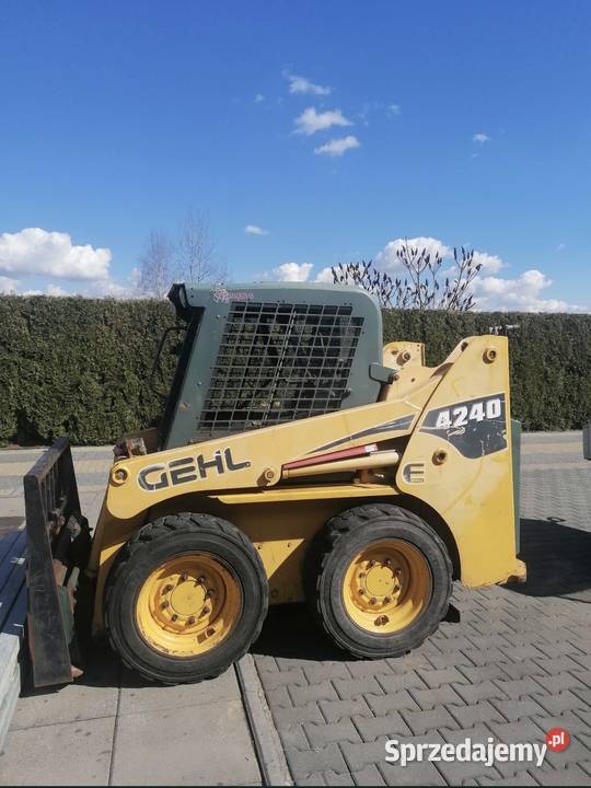 Miniładowarka Bobcat Ghel 4240 Koparko ładowarki Brzozówka sprzedam