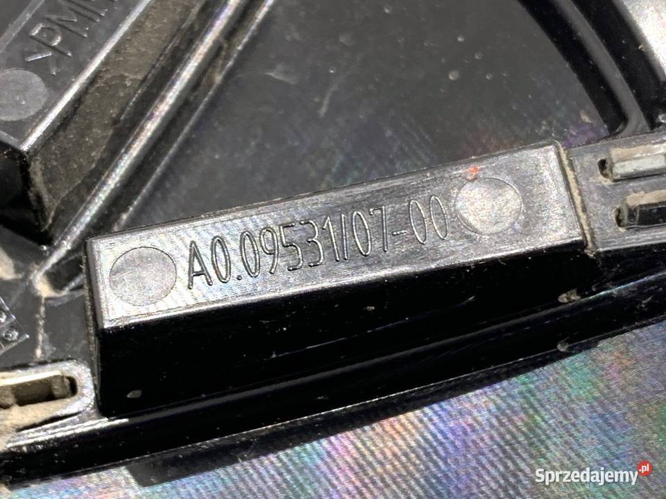 EMBLEMAT TYŁ VW TOURAN Minivan ZNACZEK LOGO Dekielki