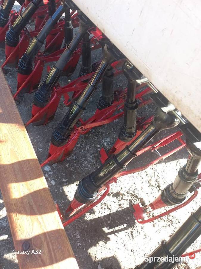 Sprzedam siewnik Isaria typ 6000s przekladania świętokrzyskie Połaniec