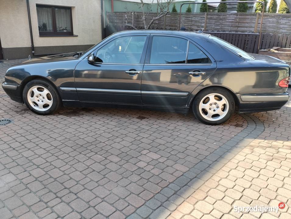 Sprzedam MercedesBenz E 270 CDI Klima Automat
