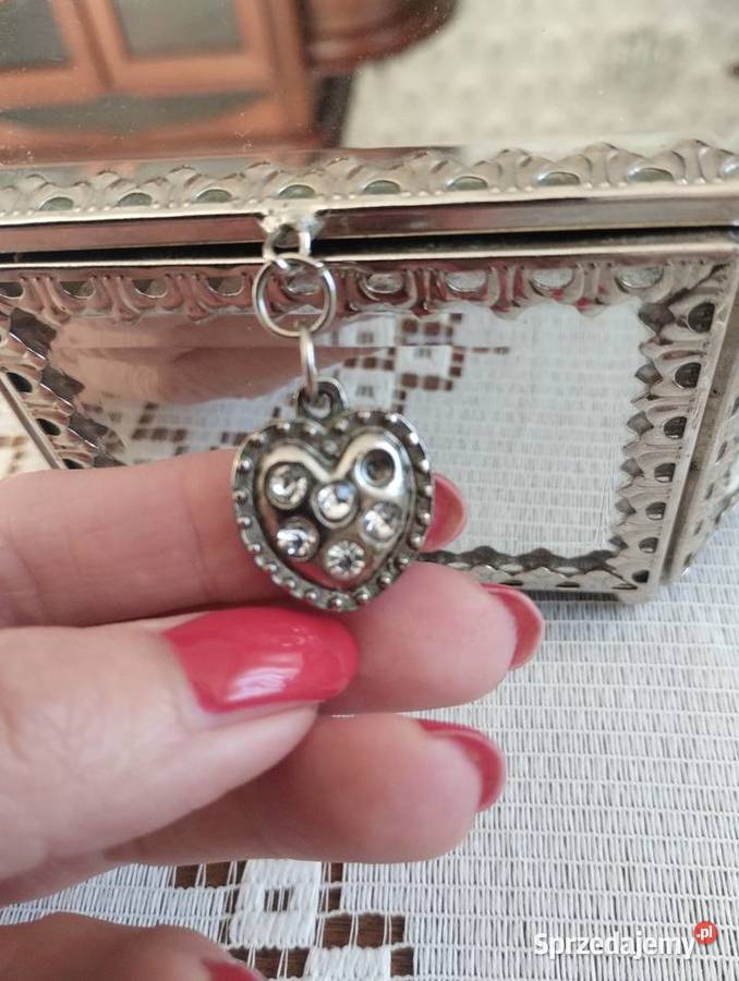 Lustrzana szkatułka na biżuterię z TKMaxx sprzedam
