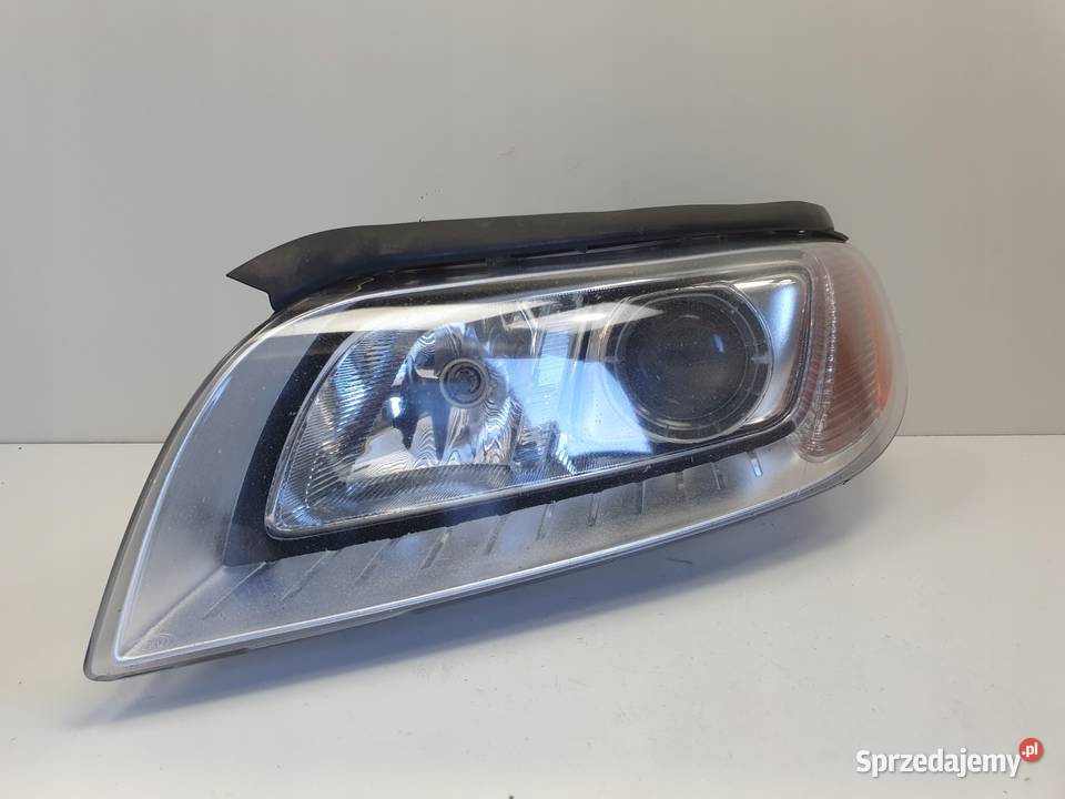 Volvo V70 XC70 III S80 II PRZEDNIA LAMPA LEWA Lampy przednie Janów