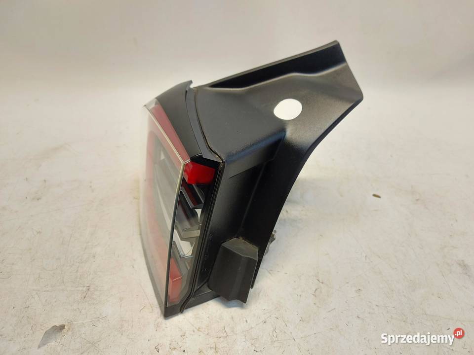 TESLA MODEL Y 2022r LAMPA LEWY TYŁ