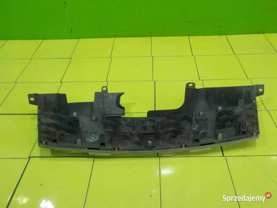 NISSAN XTRAIL II T31 08r atrapa grill osobowe mazowieckie Suków sprzedam