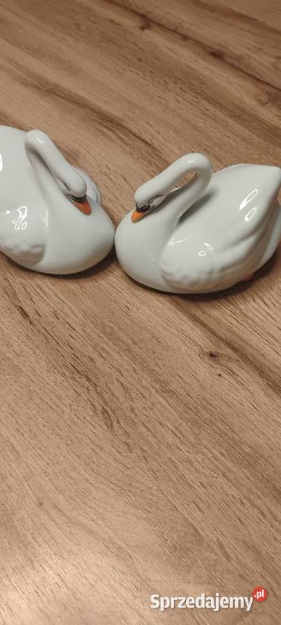 Porcelanowe łabędzie stan super Kłobuck