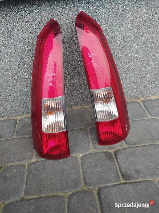 Tylne lampy Volvo V70 2002r