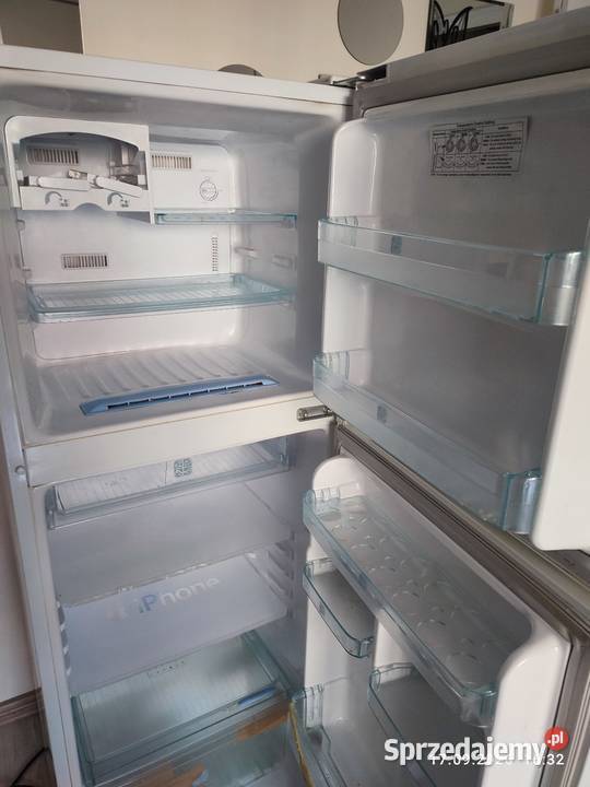 Lodówka z zamrażalnikiem Samsung silver non wolnostojące sprzedam