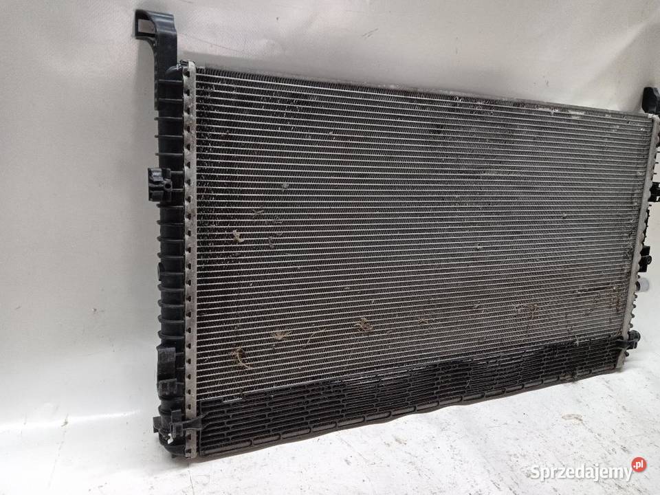 CHŁODNICA WODY AUDI A4 B9 8W0145804D osobowe Chłodnie wody