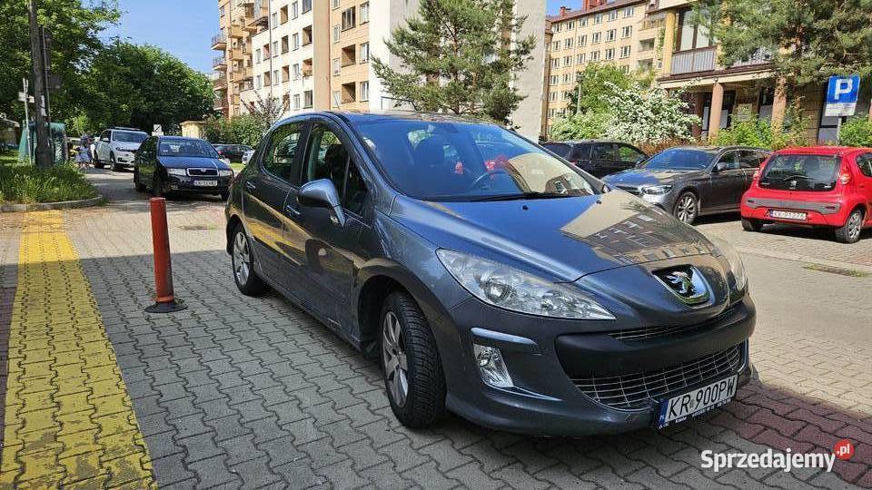Peugeot 308 samochód z niskim przebiegiem Hatchback sprzedam