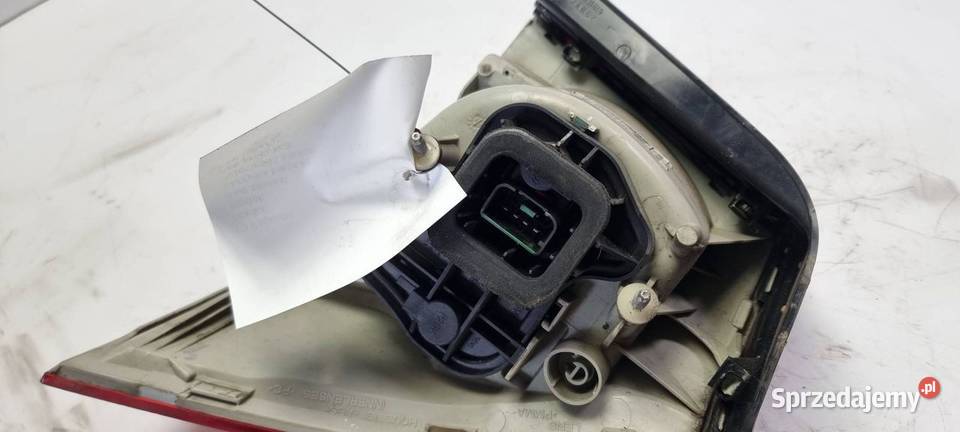 LAMPA LEWA TYŁ VOLKSWAGEN GOLF V 1K6945095AC