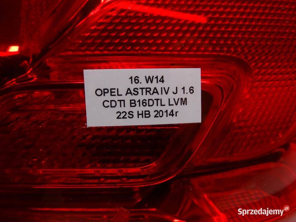 LAMPA PRAWY TYŁ PRAWA TYLNA W BŁOTNIK OPEL ASTRA