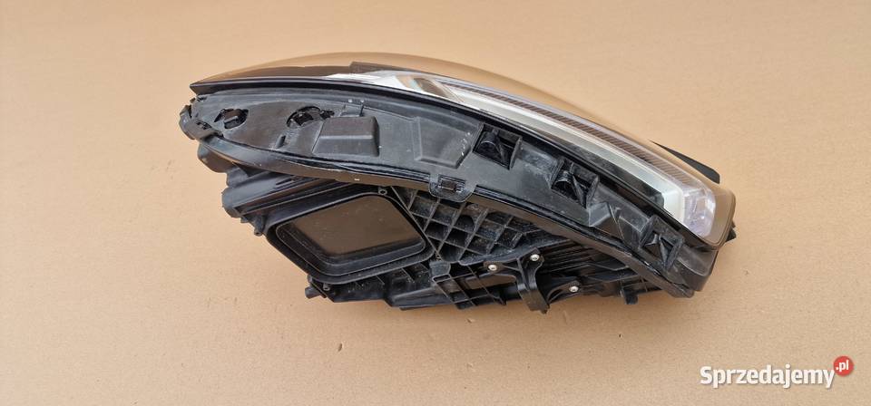 MERCEDES AKLASA W177 REFLEKTOR LAMPA PRAWA lubuskie