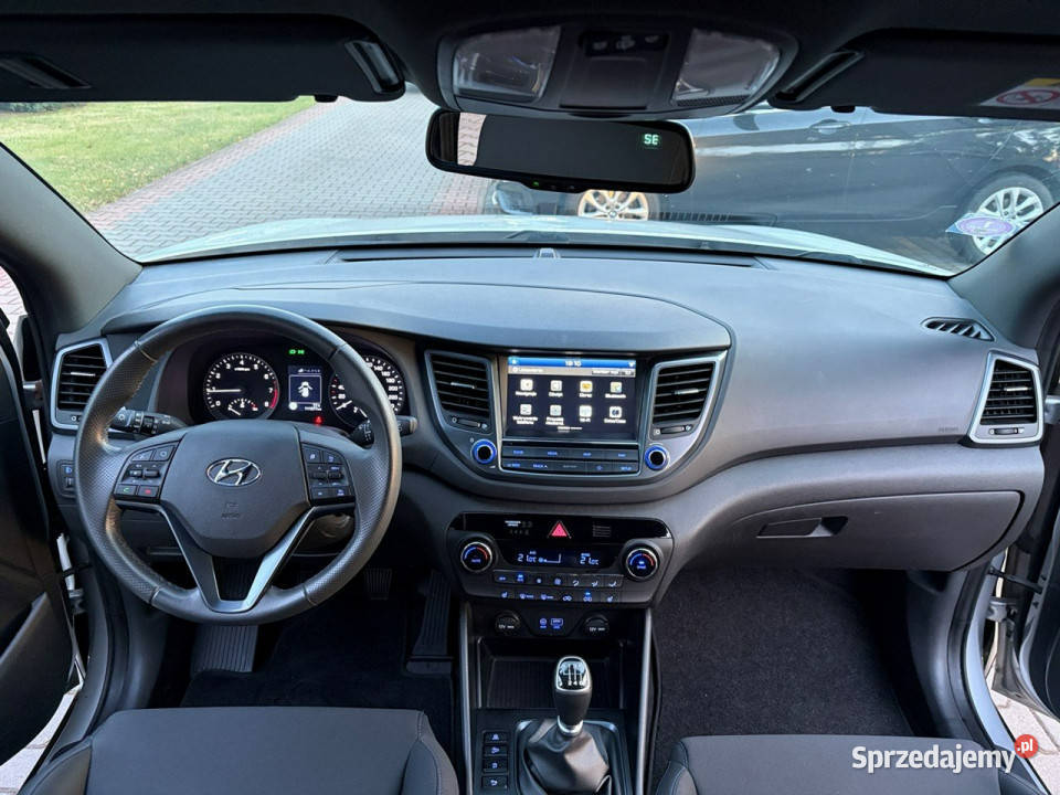 Hyundai Tucson 16 benzyna Kamera cofania Samochody osobowe Lipówki sprzedam
