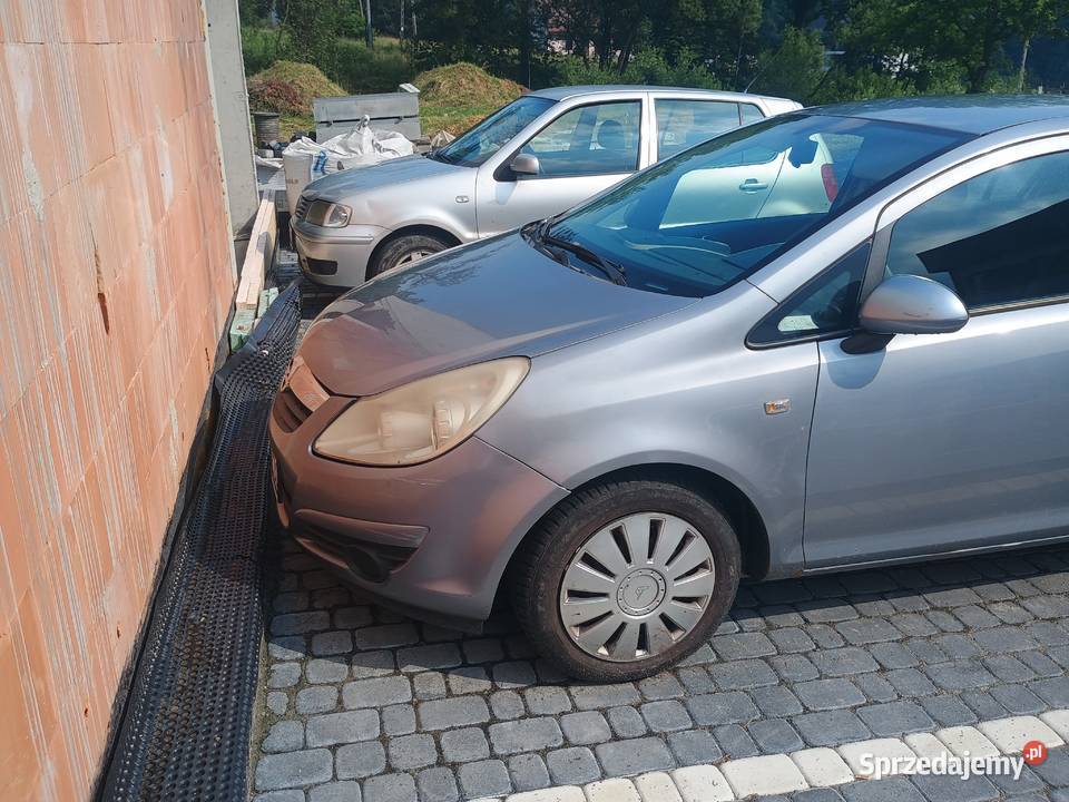 Opel Corsa d 12 uszkodzona brak solnika Rok produkcji 2008 małopolskie