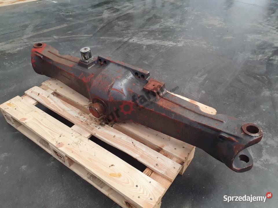 OBUDOWA MOSTU MASSEY 8110 8120 8130 3429757R4 dolnośląskie