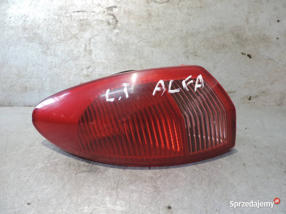 ALFA ROMEO 147 LAMPA LEWY TYŁ W BŁOTNIKU Lampy tylne małopolskie Nowy Sącz sprzedam
